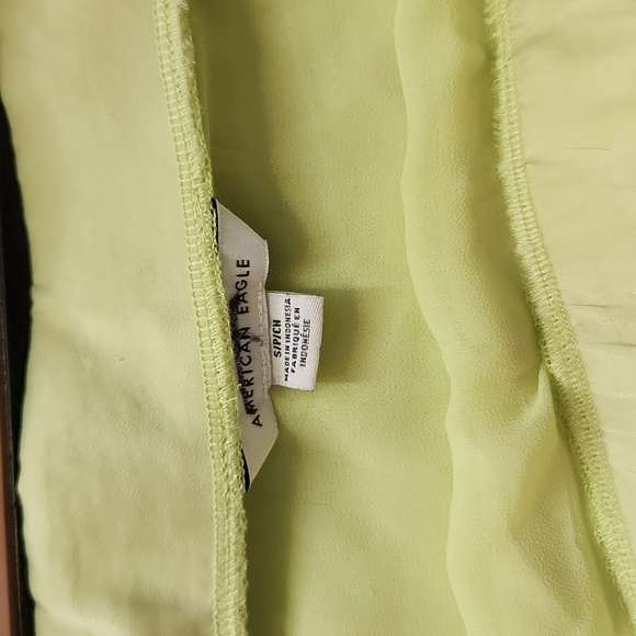 Lime green silky skirt - Picture 2 of 5